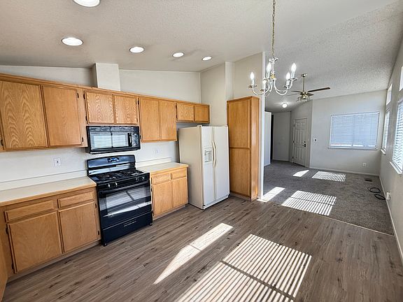 4th image of 7607 Water View Way