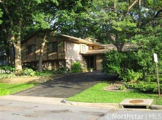 1092 Carlton Dr, Shoreview, MN 55126