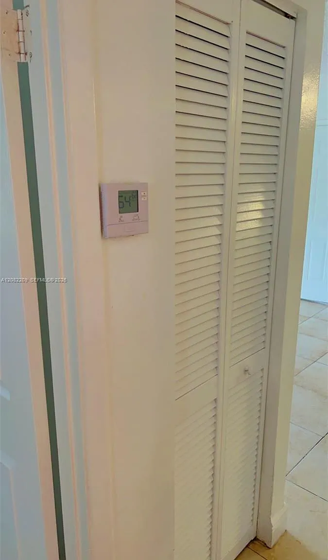 Royal Poinciana Condo — Photo 4