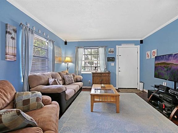 3rd image of 10211 N Ojus Dr
