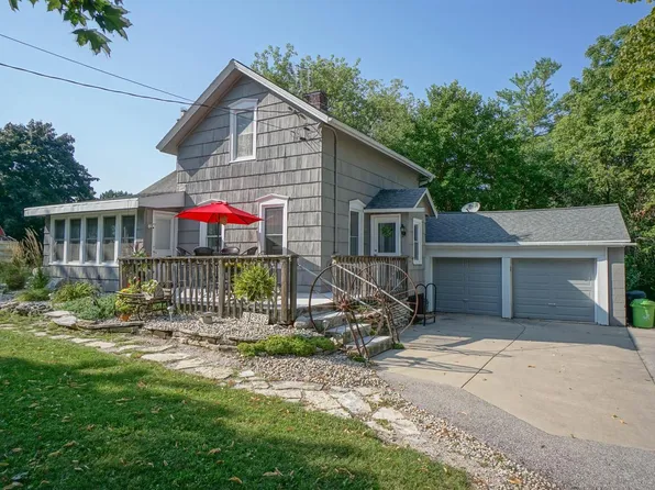 N68W29902 Hartling ROAD, Hartland, WI 53029