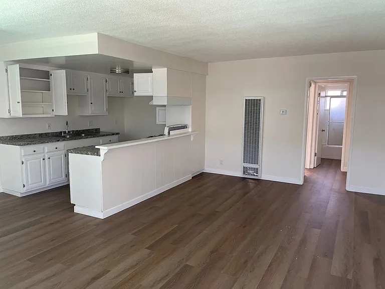 917 S Trident St — Photo 2