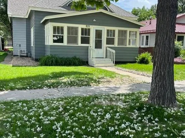 221 Walnut St, Windsor, CO 80550