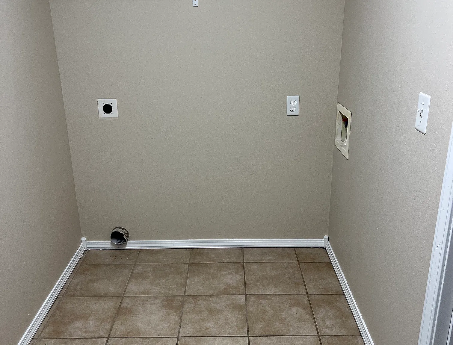 3 bed, 1479 sqft, $1,600 — Photo 2