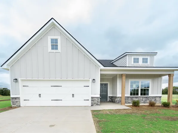 14 Heartland Blvd, Fort Mitchell, AL 36856