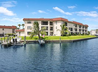 313 Lake Cir APT 111, North Palm Beach, FL 33408