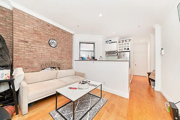 Rented by Living New York | media 13