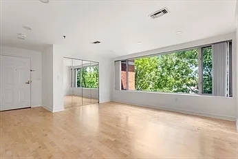 193 Oak St #508 — Photo 3
