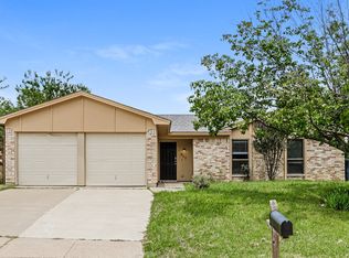 933 Lemontree Dr, Arlington, TX 76017