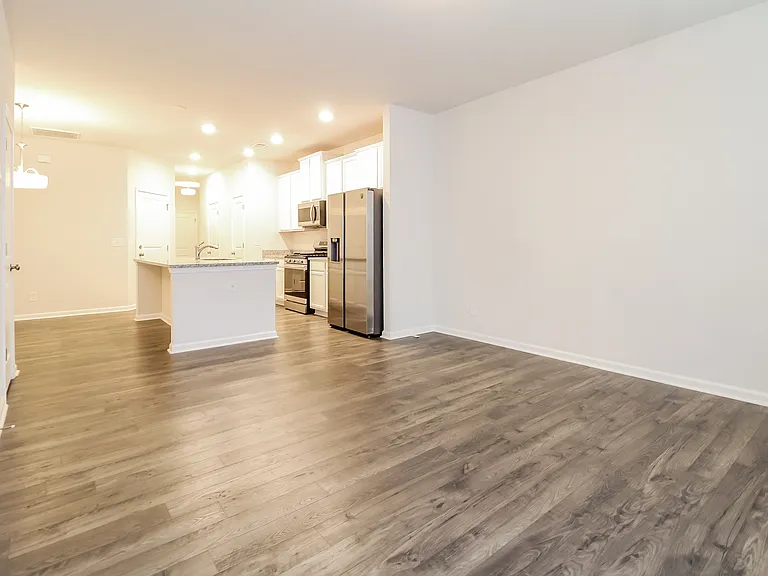 10 Oak Rose Dr — Photo 2