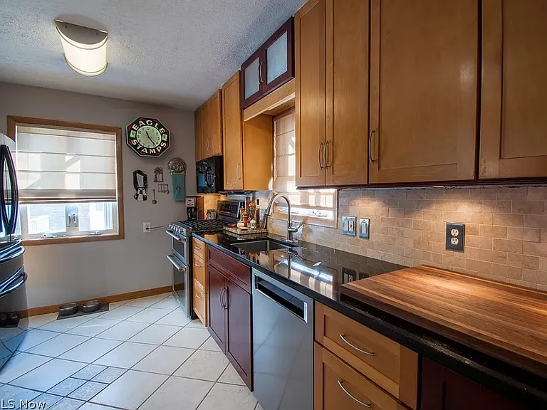 37 N Pershing Ave #A — Photo 7