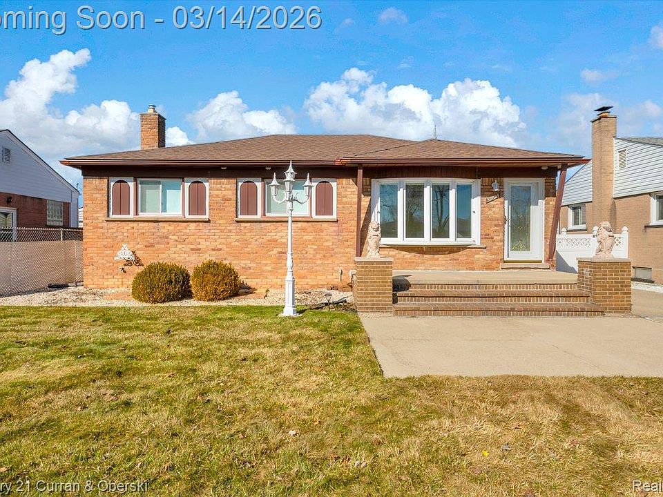 1st image of 32624 Avondale St