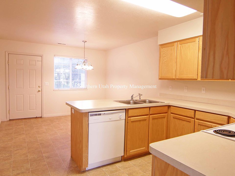 4 Kitchen_08112017