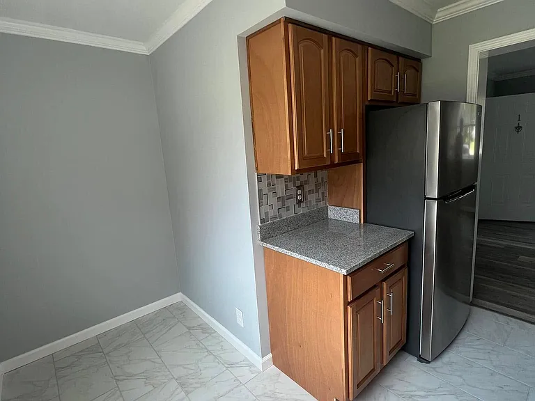 Royal Palms Apartments — Photo 19