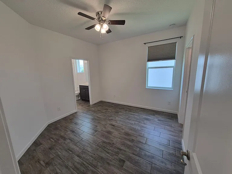 1257 Hendon Loop — Photo 13