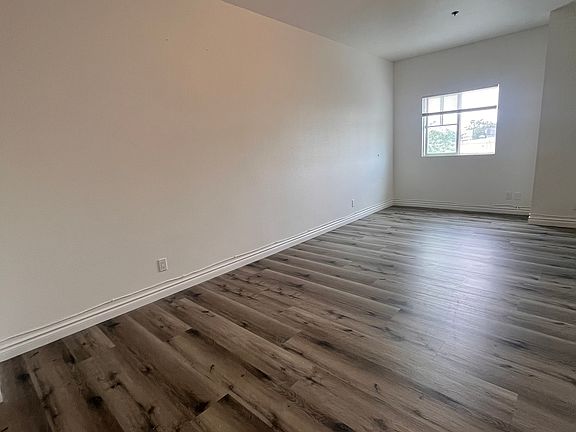 5th image of 127 W H St Unit C