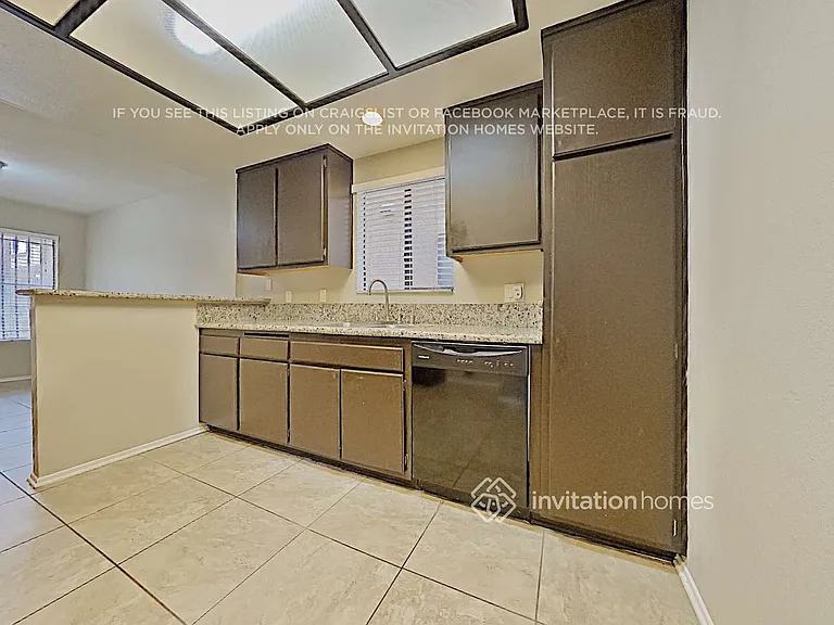 248 E Louise St — Photo 8