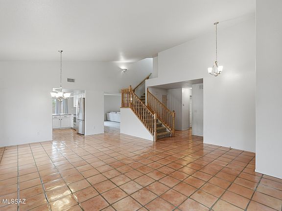 4th image of 10290 N Krauswood Ln