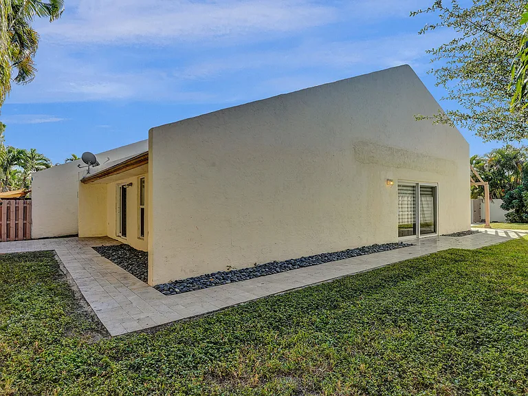21760 Contado Rd — Photo 39