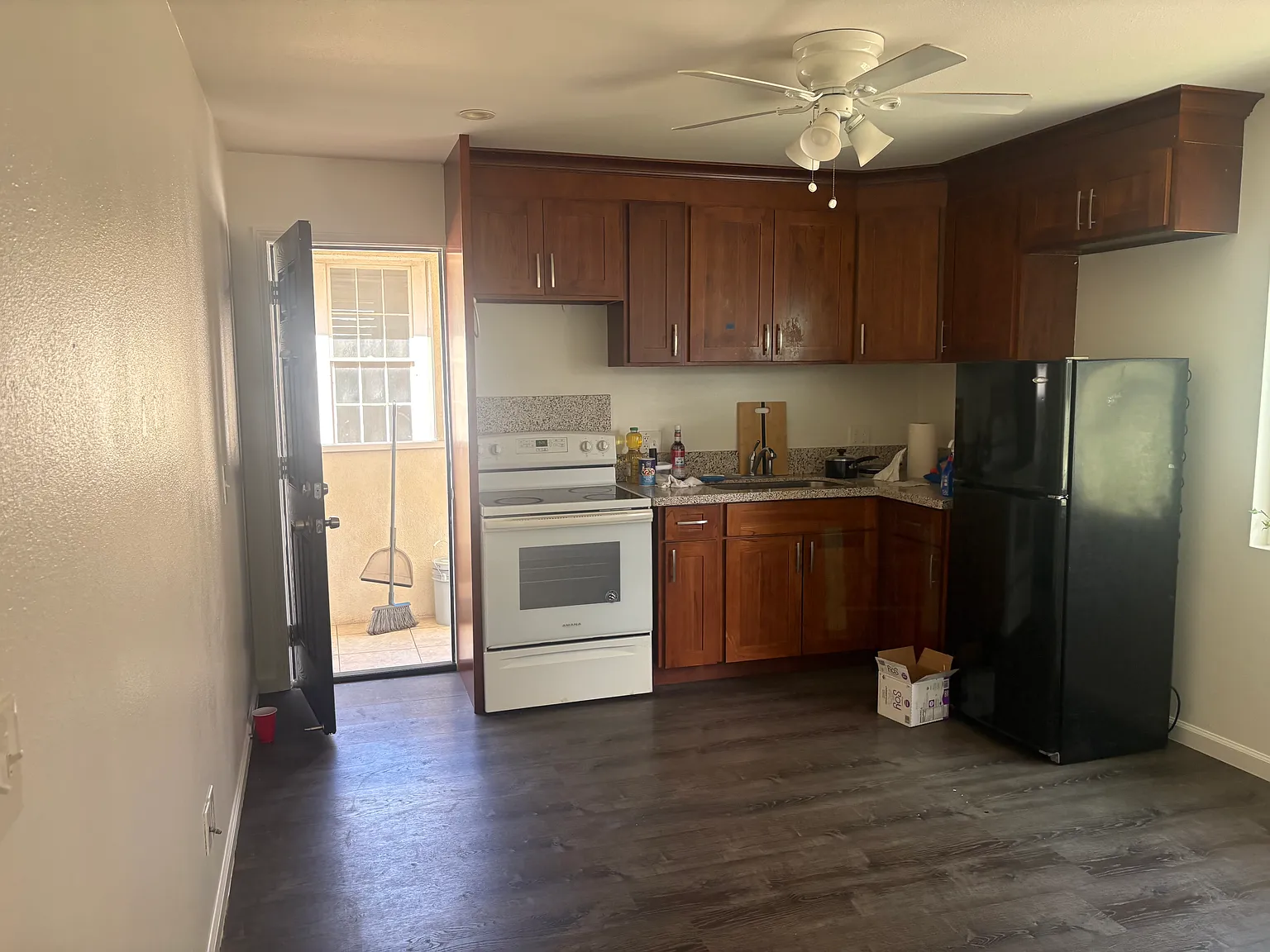 1 bed, 400 sqft, $1,800 — Photo 3
