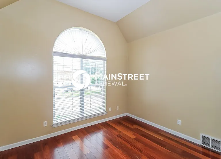 8423 Shady Elm Dr — Photo 11