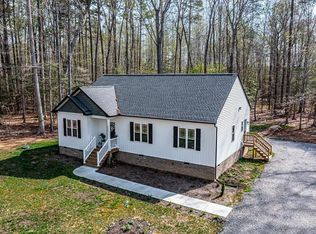 3135 Irvington Rd, Irvington, VA 22480