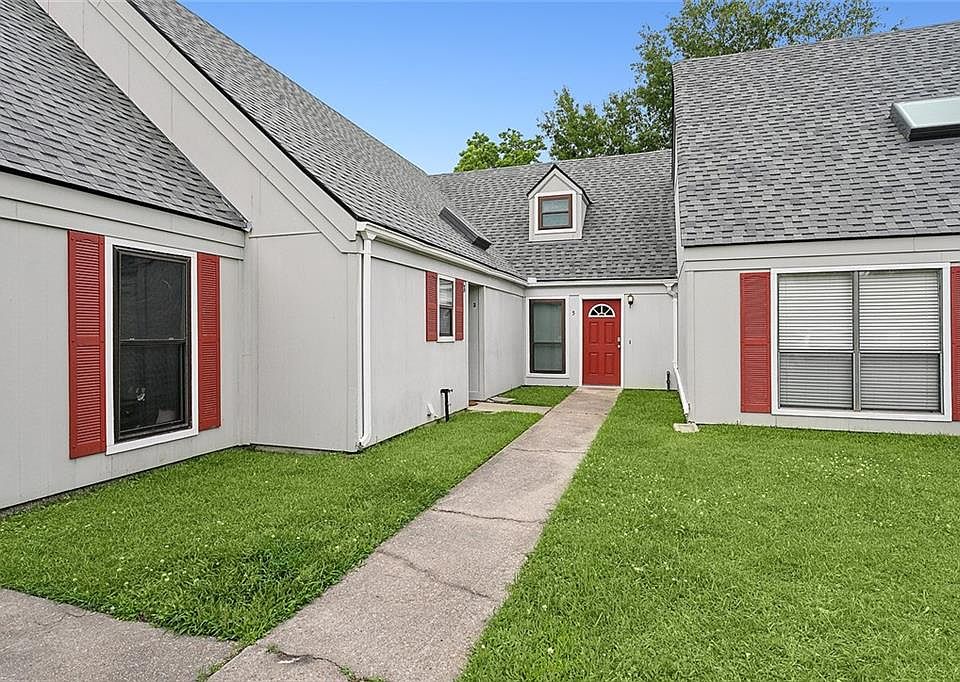 1st image of 5 Hollycrest Blvd #5