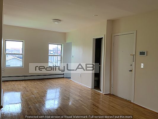 1st image of 552 Willoughby Ave #3