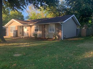 1939 S Saint Charles Ave, Springfield, MO 65804