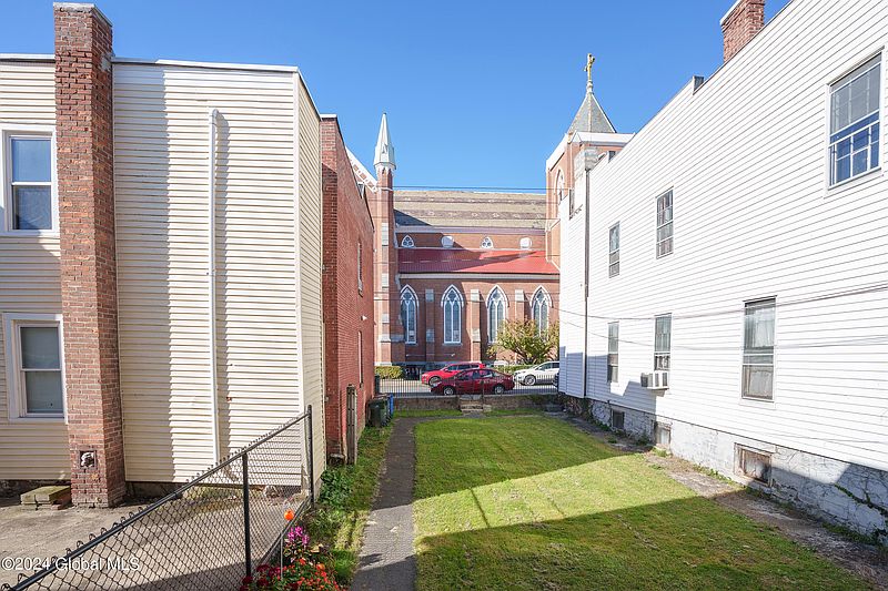 3rd image of 58 Congress Street
