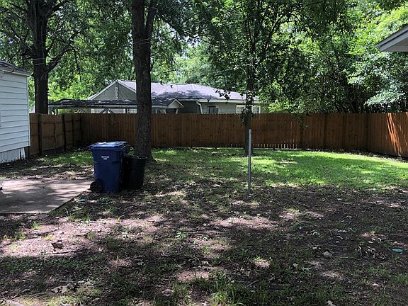 3rd image of 34 Oakwood Ln