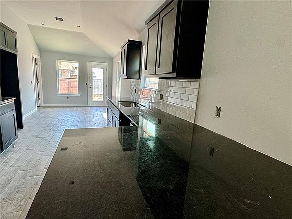 5th image of 9216 SW 47th St