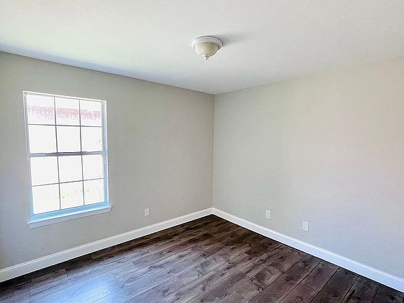 5th image of 6724 Pridgen St