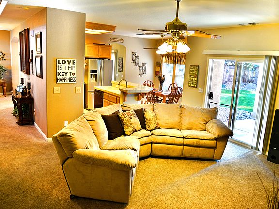 5th image of 872 Boyd Dr