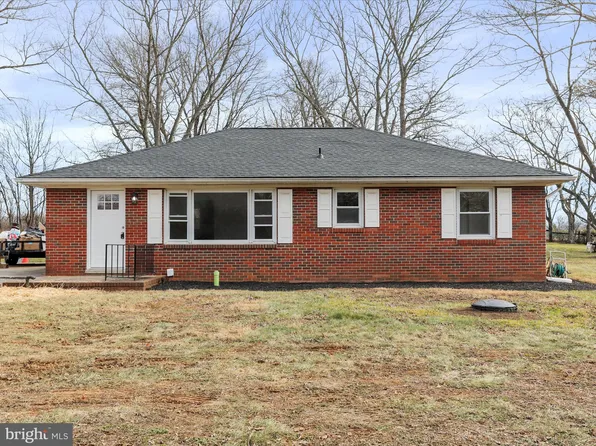 1580 Berryville Pike, Charles Town, WV 25414