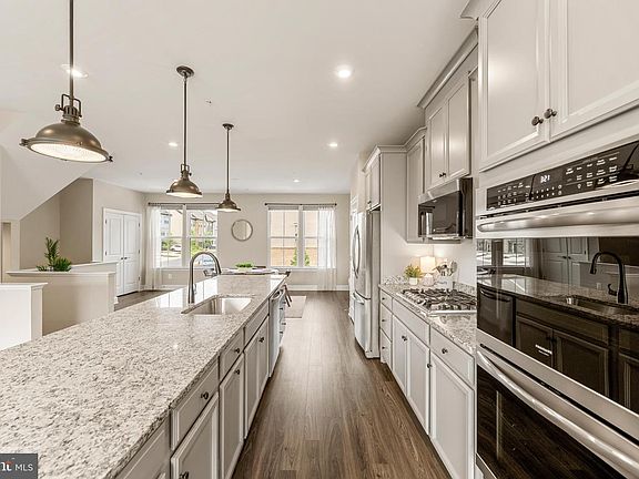 5th image of 4 Albany Pl