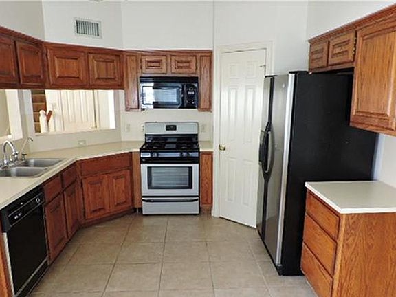 5th image of 1227 Sandy Plains Ln