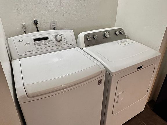 2nd image of 14460-14470 1/2 Westview Ave #8