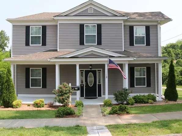 200 Nelson St, Crewe, VA 23930