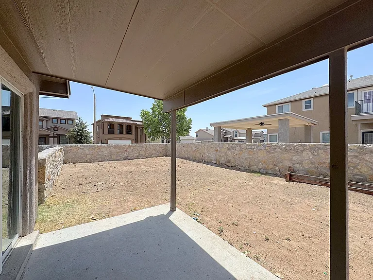 10925 Coyote Ranch Ln — Photo 23