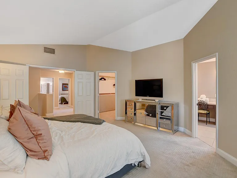 9205 Sandy Shores Dr — Photo 46