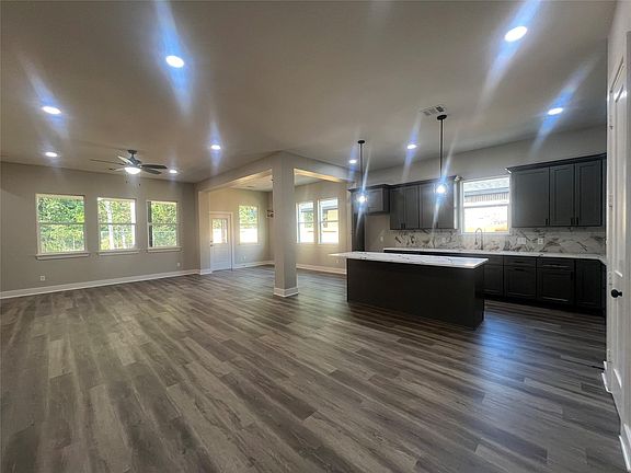 4th image of 28807 Champion Oaks Dr