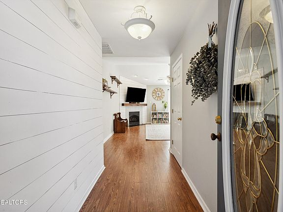 4th image of 118 Firefly Ln