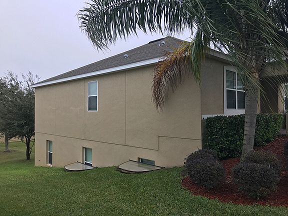 3rd image of 1028 Glenraven Ln