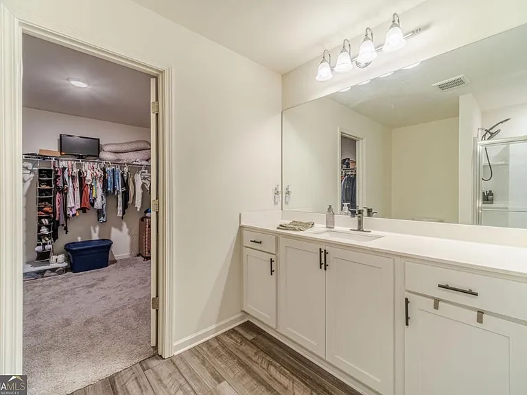 222 Knightsbridge Ln — Photo 24
