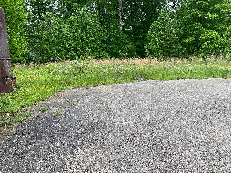 2nd image of 101 Gracie Ln