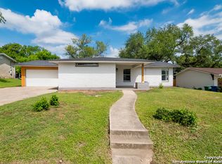 915 Northcrest Dr, San Antonio, TX 78213