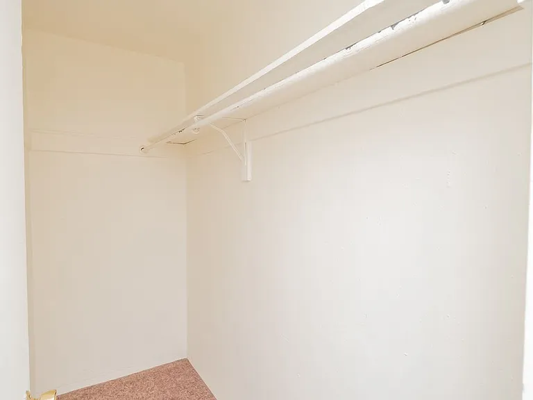 3267 Hollis St — Photo 6