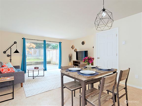 5th image of 5312 188th Street SW
