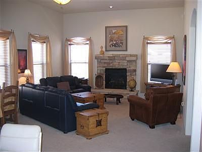 2nd image of 9100 Wilshire Ct NE